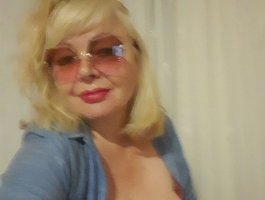 BarbaraBlondy live cam