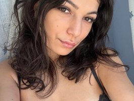 Anna-Lewis live cam