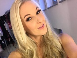 MaviePearl live cam