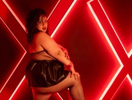 Danielaa-a live cam