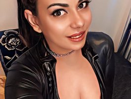 GiuliaHotXXX1 live cam