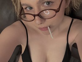 Your-Girlfriend live cam