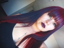 Valerydirty-dark live cam