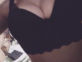 Mari-kis45 live cam