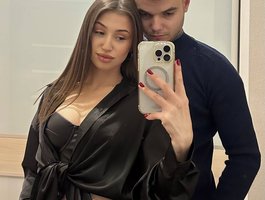 VikkiAndGeorge live cam