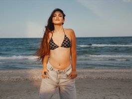 VanillaGold live cam