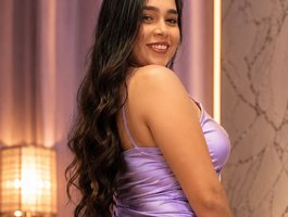 naylahot18 live cam