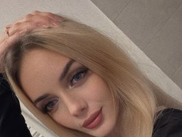 SkinnyNatty live cam
