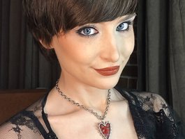 RebeGoldNoir live cam