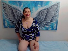 leonela-68 live cam