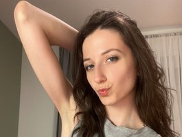 KettyBelly live cam
