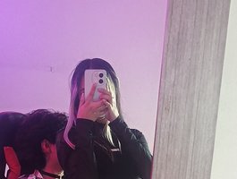 MoonVelvet live cam