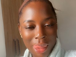 CharmingAura2 live cam