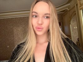 SofyMae live cam