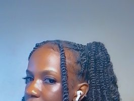 PetiteDivah24 live cam
