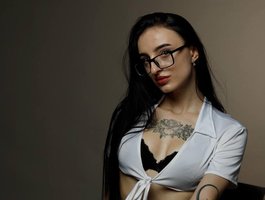 EmilyyMoon live cam