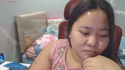 BubbleButtPinay cam4 live cam model