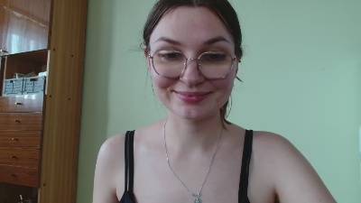 EllyHEARTx live cam