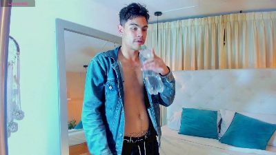 Lycan____ cam4 live cam model