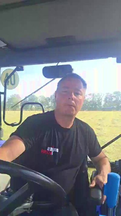 Maxe26 cam4 live cam model