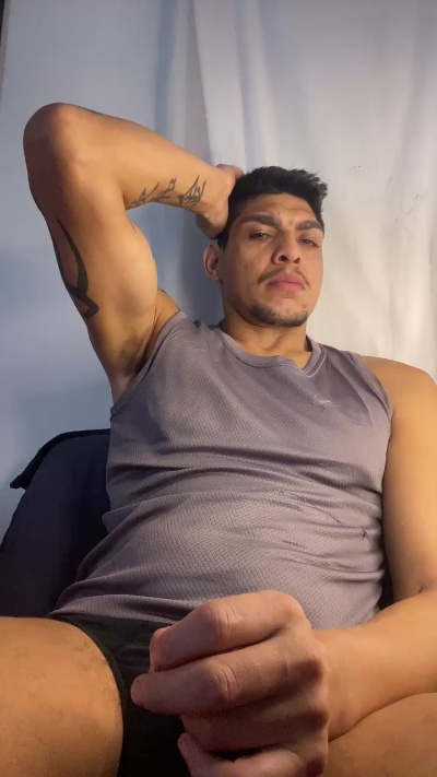 Tatuado23cm live cam