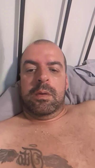 Toma23ya cam4 live cam model