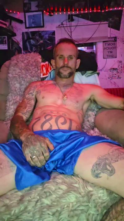 Treeslayer85 cam4 live cam model