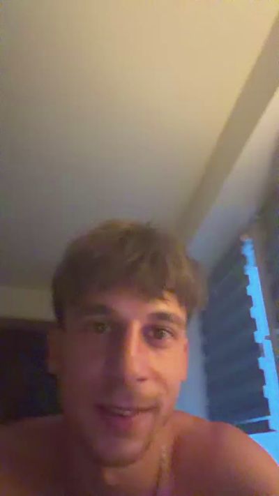 YourLittleBoy18 cam4 live cam model