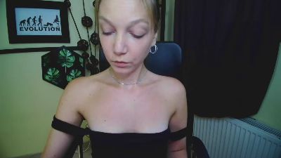 kiss_Emilly cam4 live cam model