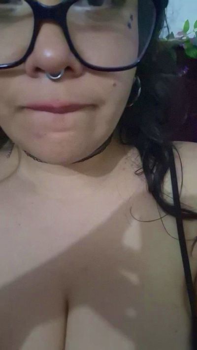 mariancuarzo cam4 live cam model