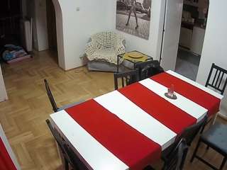 voyeurcam-julmodels-dining live cam