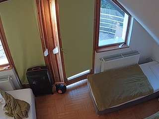 voyeurcam-julmodels-bed-7 camsoda live cam model