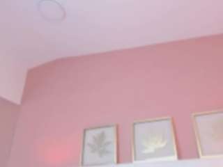 sofii-james camsoda live cam model