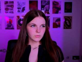 mikameovv camsoda live cam model