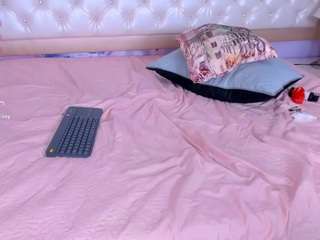 scarletdoll camsoda live cam model