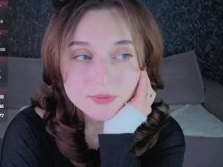 delora-romano1 camsoda live cam model