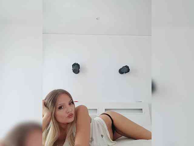 sura97 bongacams live cam model