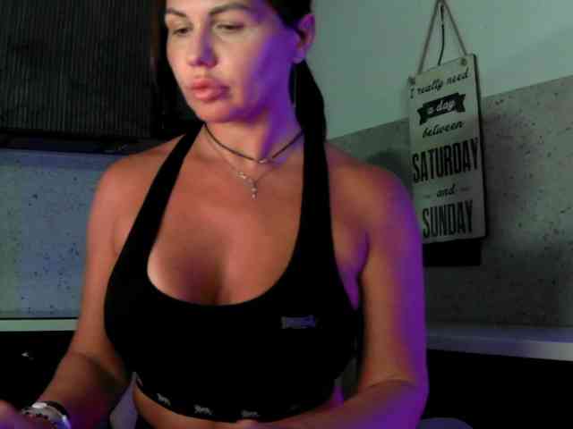 Mashulya29 bongacams live cam model