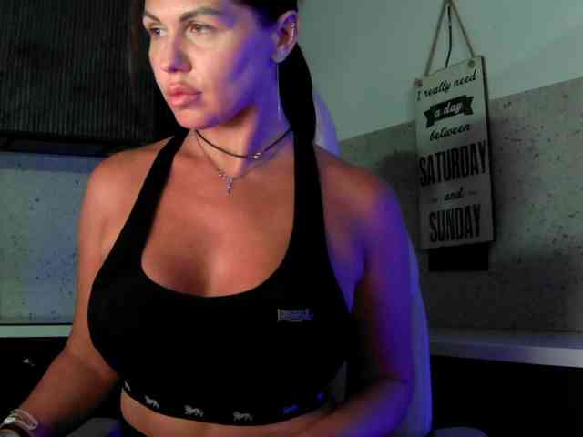 Mashulya29 bongacams live cam model