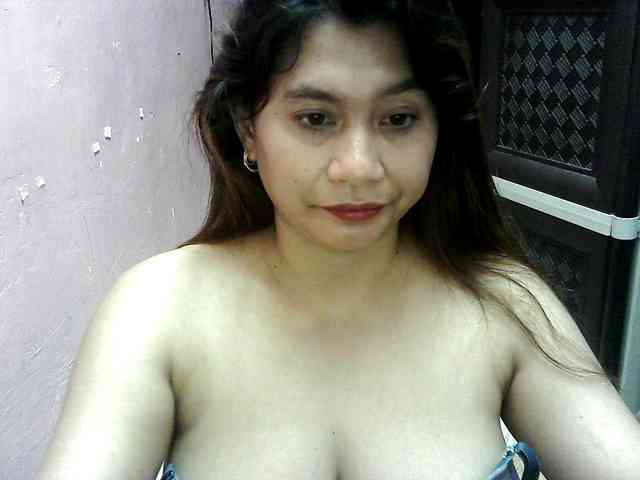 peenastyfame bongacams live cam model