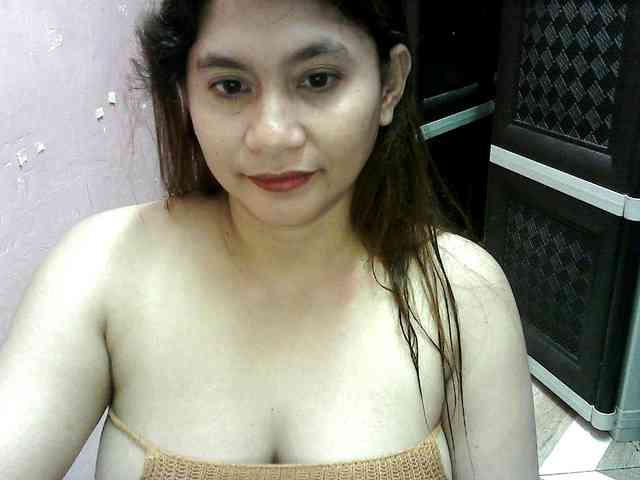 peenastyfame bongacams live cam model