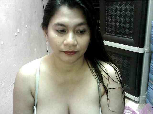 peenastyfame bongacams live cam model