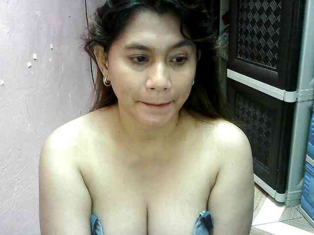 peenastyfame bongacams live cam model