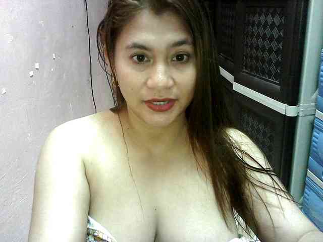 peenastyfame bongacams live cam model