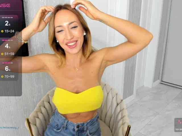 LuvC bongacams live cam model