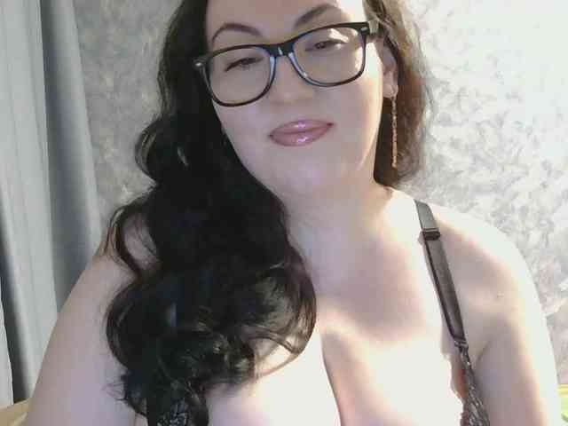 tatianamedi bongacams live cam model