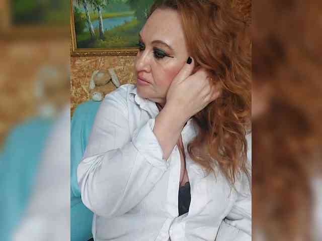milli1983 bongacams live cam model