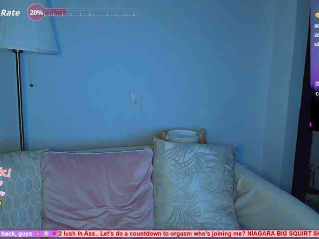 SallyeLeins bongacams live cam model