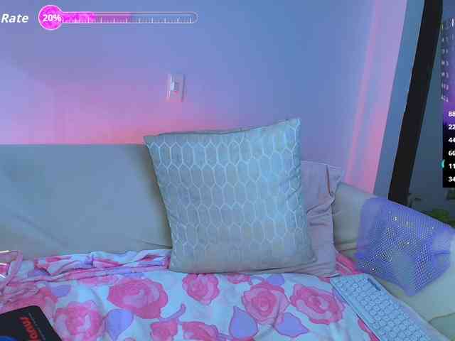 SallyeLeins bongacams live cam model