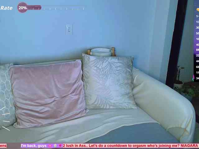 SallyeLeins bongacams live cam model